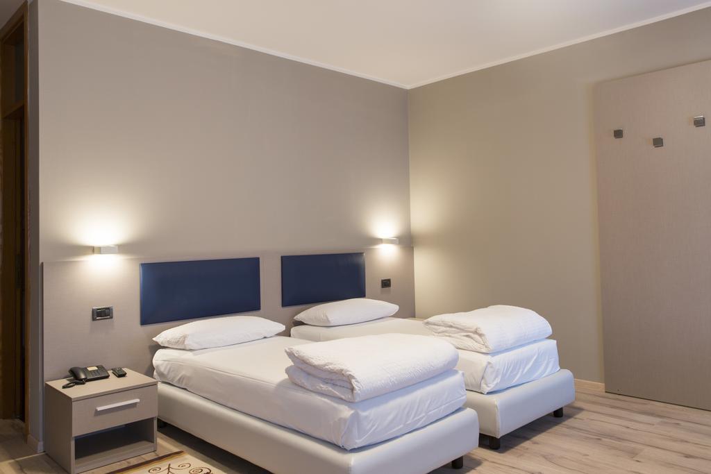 Albergo Montenegro Maniago Εξωτερικό φωτογραφία